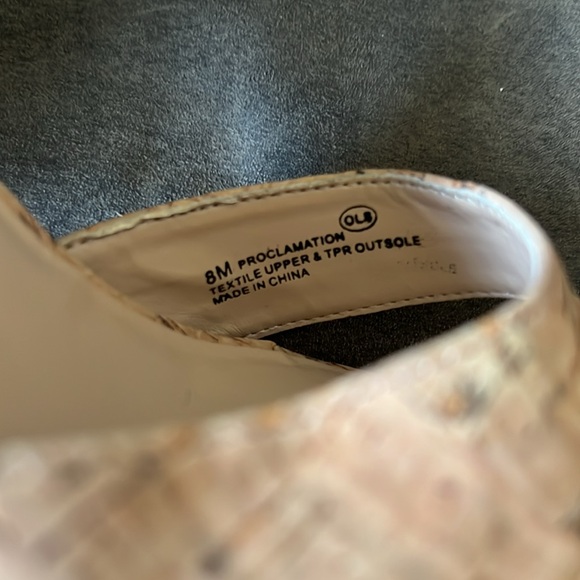 A2 by Aerosoles Heel Rest Cork Ankle Strappy Sandals Women’s Size 8M - Picture 8 of 10